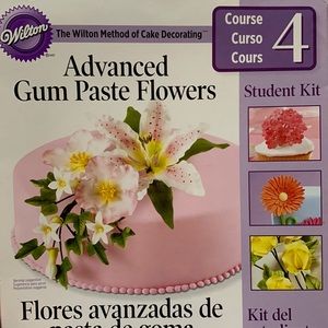 Wilton Advanced Gum Paste Flowers Course 4 Set